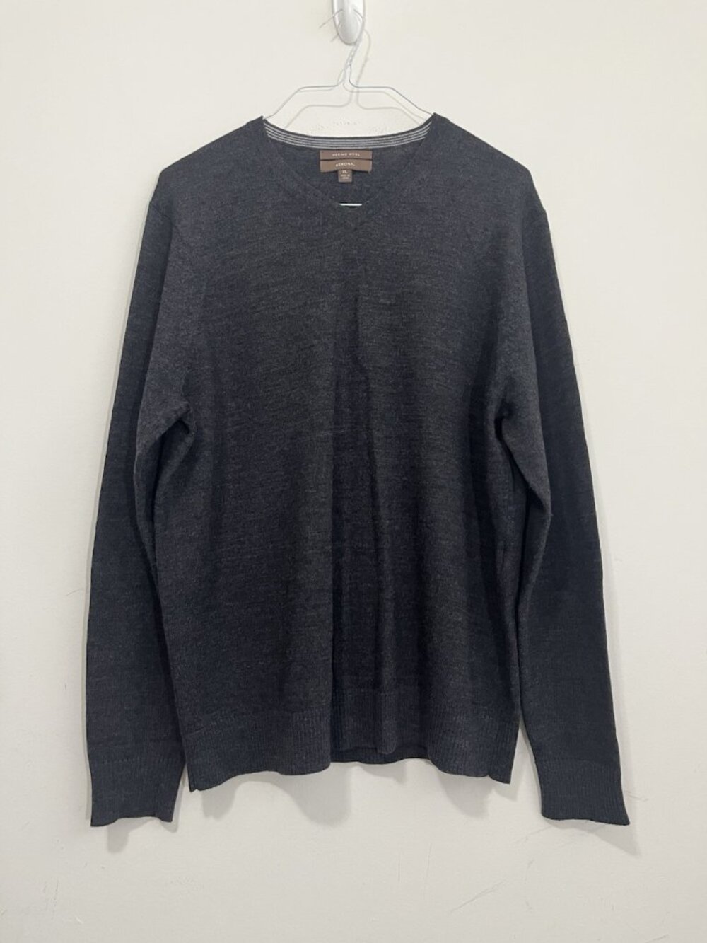 Merona 100% Merino Wool Gray V-Neck Pullover Sweater Men's Sz XL Classic Office
